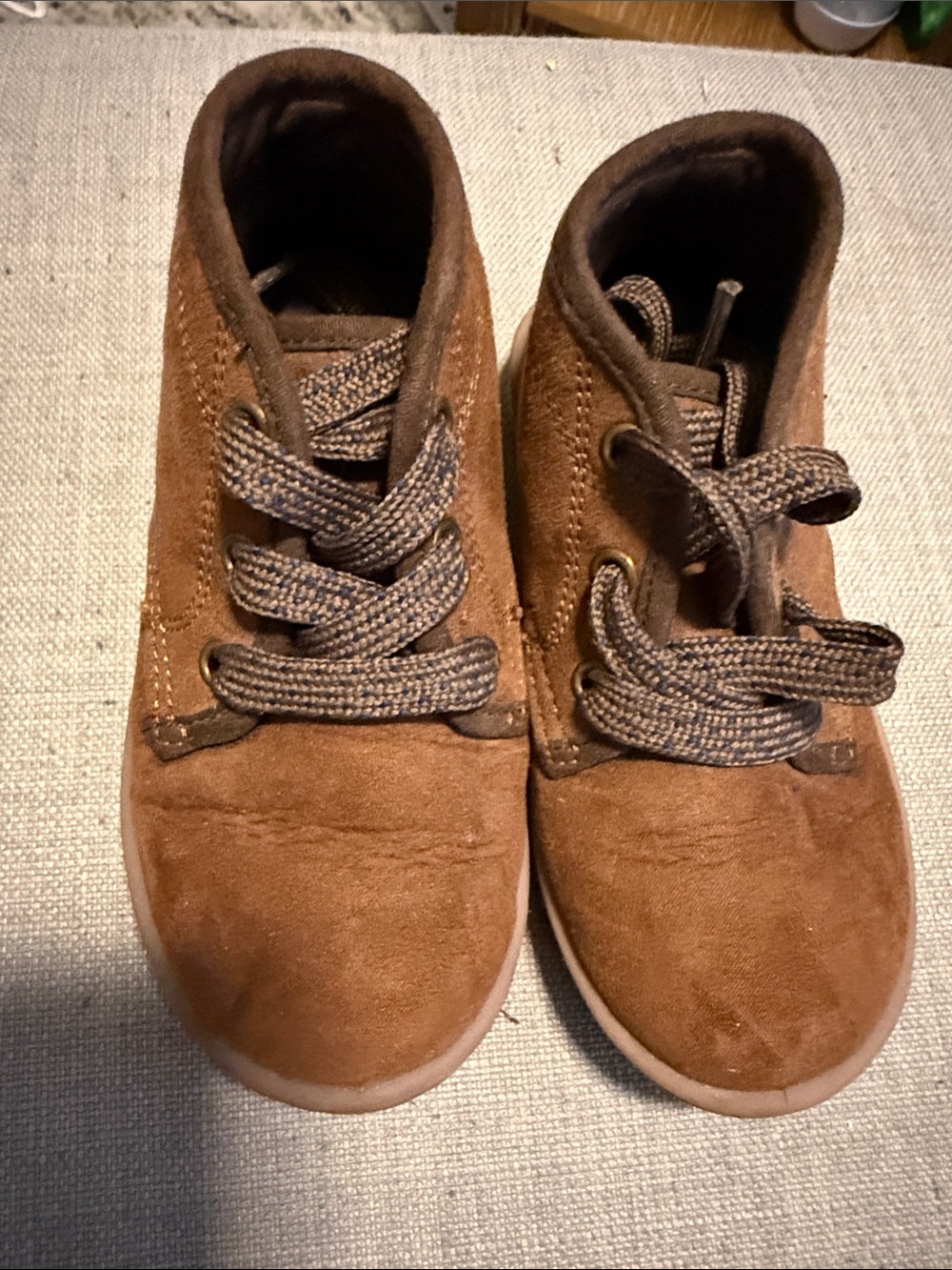Carters Brown Suede High-Top Sneakers, size 9 toddlers